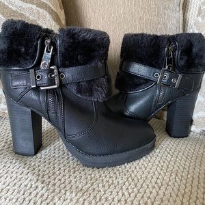 Angle black boots, size 7